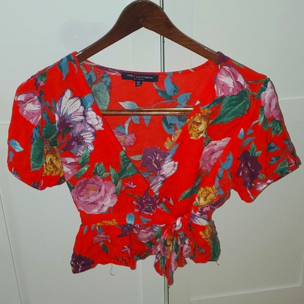 One Clothing 💐 Floral  Blouse